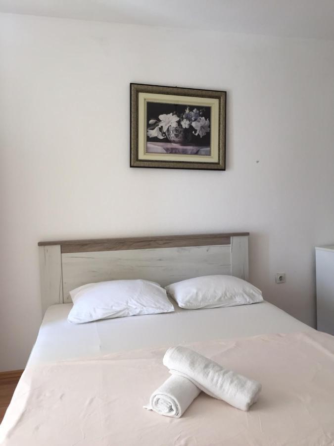 Em Apartments Ulcinj Exterior foto