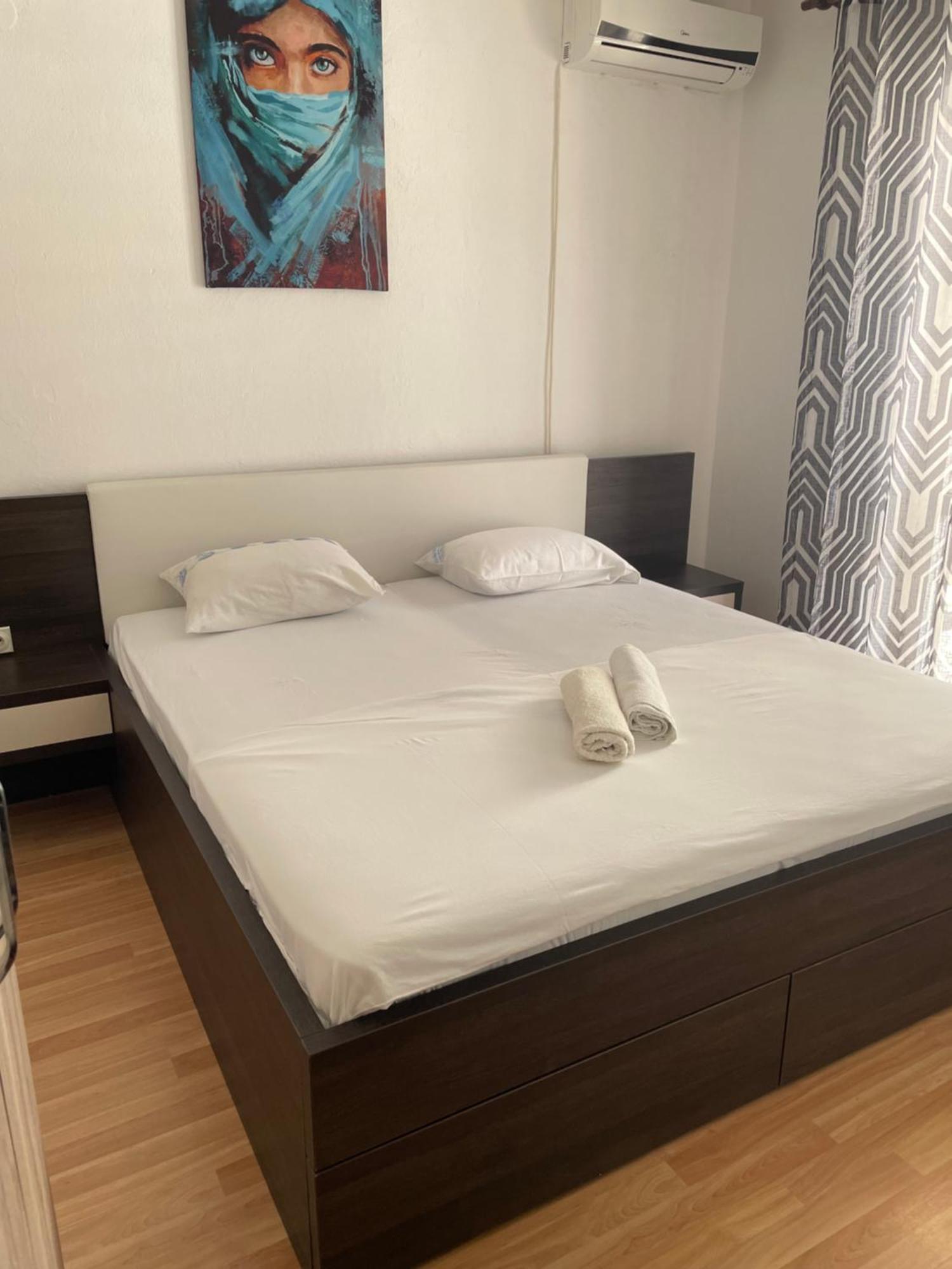 Em Apartments Ulcinj Exterior foto